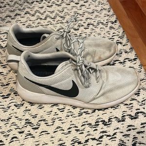 Grey Nike Roshe Sneakers